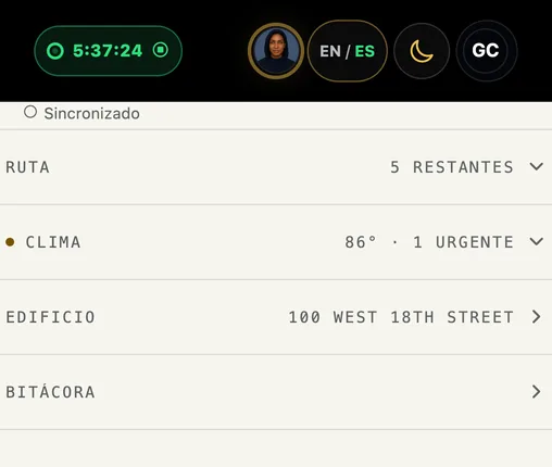 The same worker dashboard in Spanish: Fichar Entrada, today's stop, and the route rail